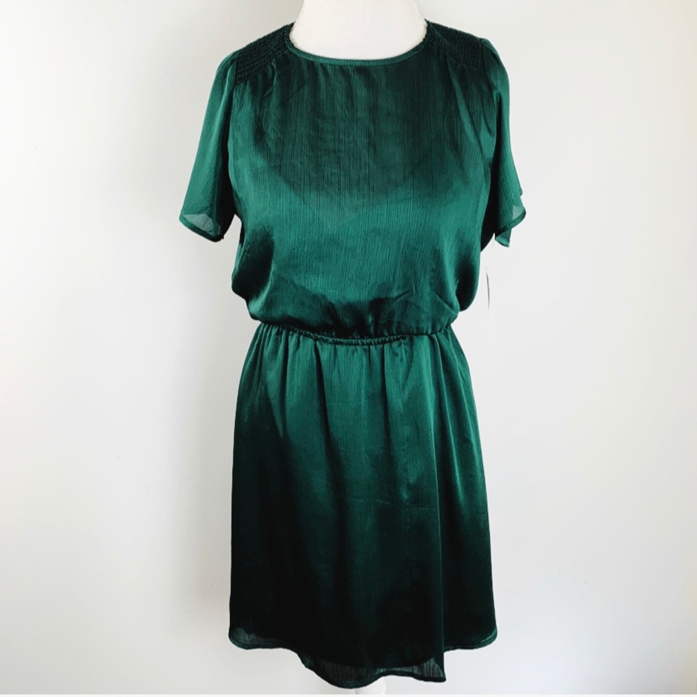 NWT Old Navy Emerald Green Short Sleeve Dress